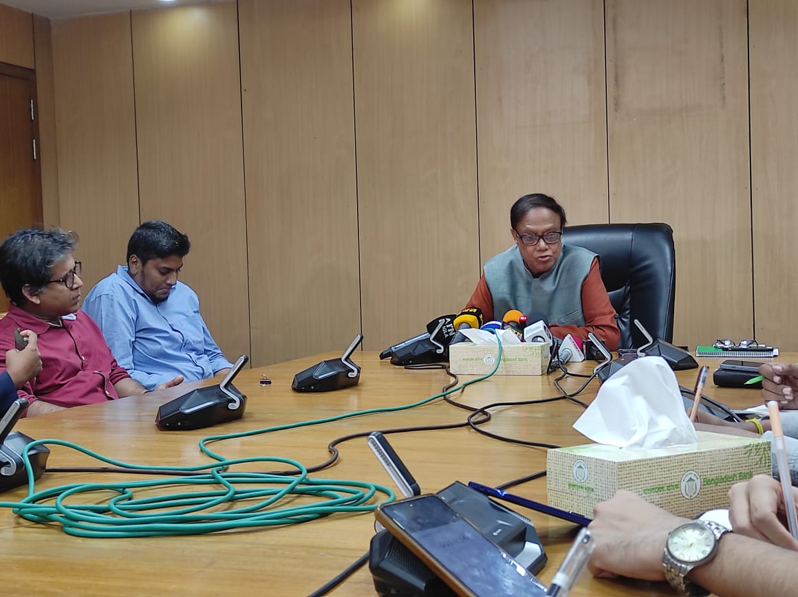 ব্যাংক খাত এক বছরে স্বাভাবিক হয়ে যাবে: গভর্নর